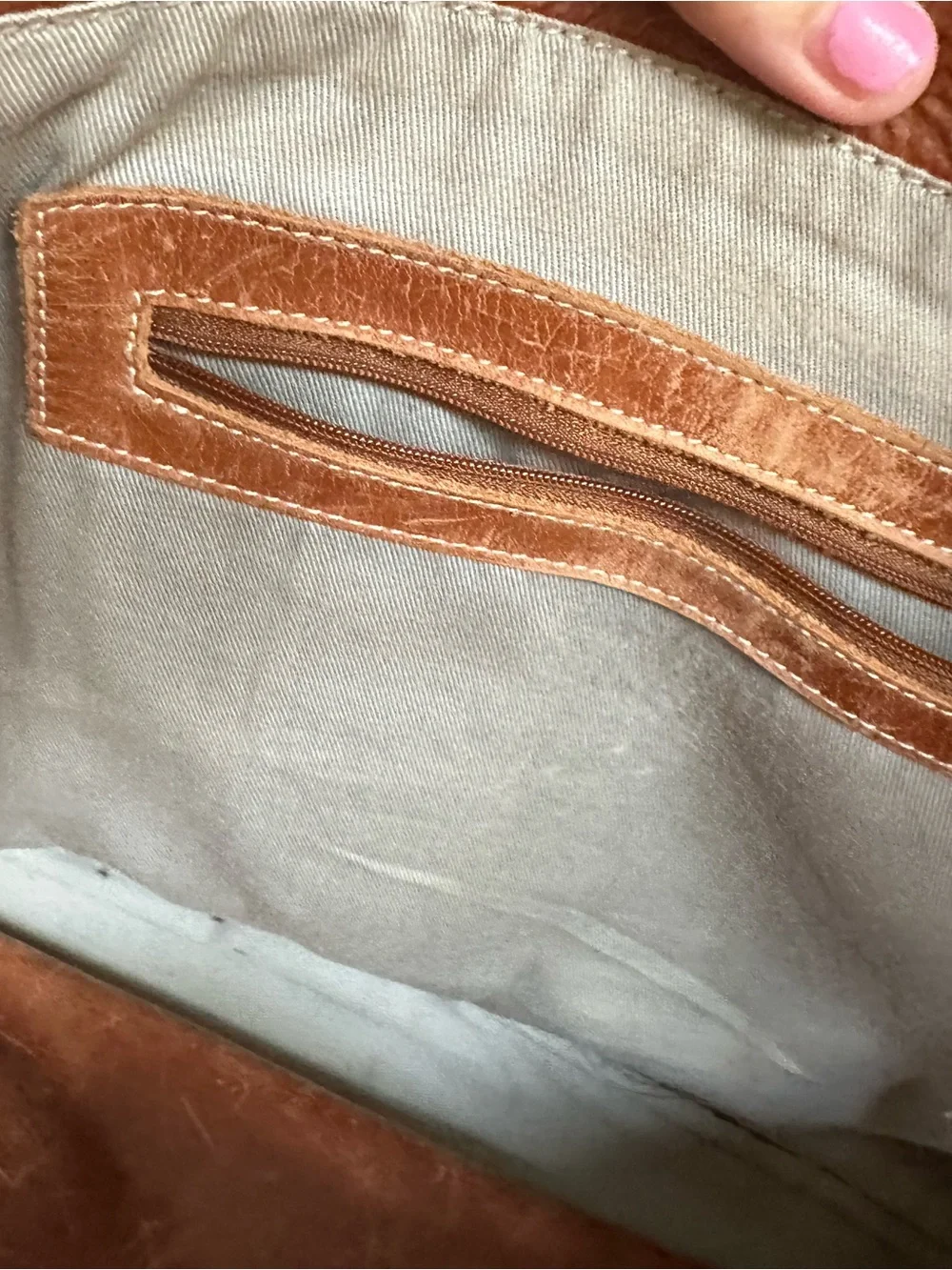 Bear Necessities Men's Brown Leather Messenger Bag - Sleek Everyday Carry